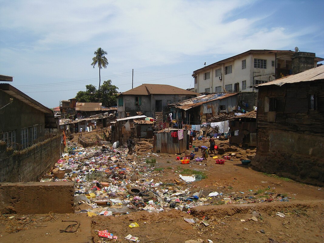 Неприличный кусочек Фритауна. - unix (Илья Утропов)