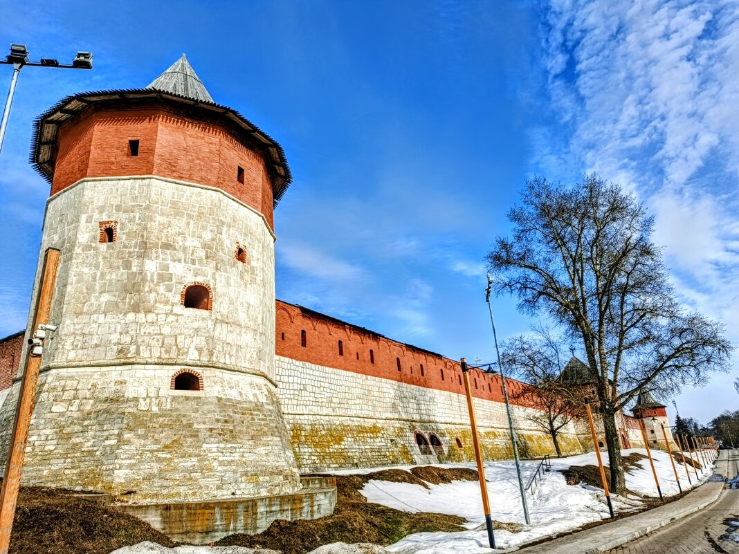 Зарайск. У стен древнего Кремля. - Михаил Столяров