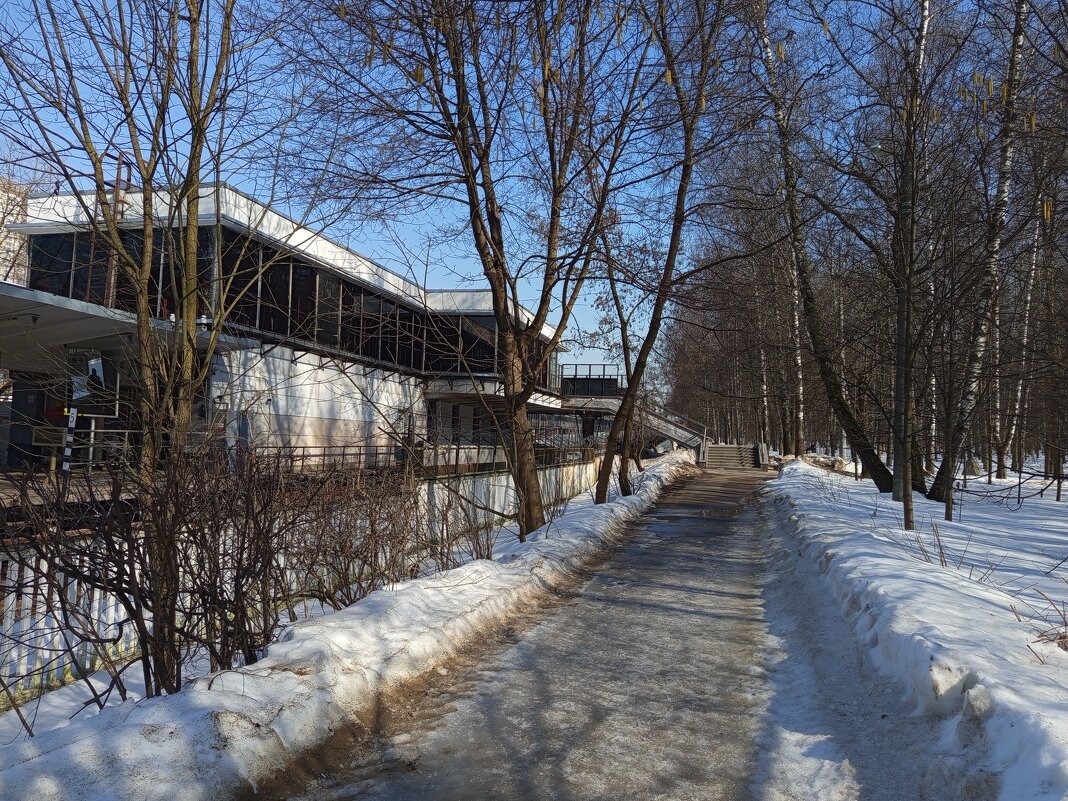 Март как он есть - Андрей Лукьянов Март как он есть - Андрей Лукьянов