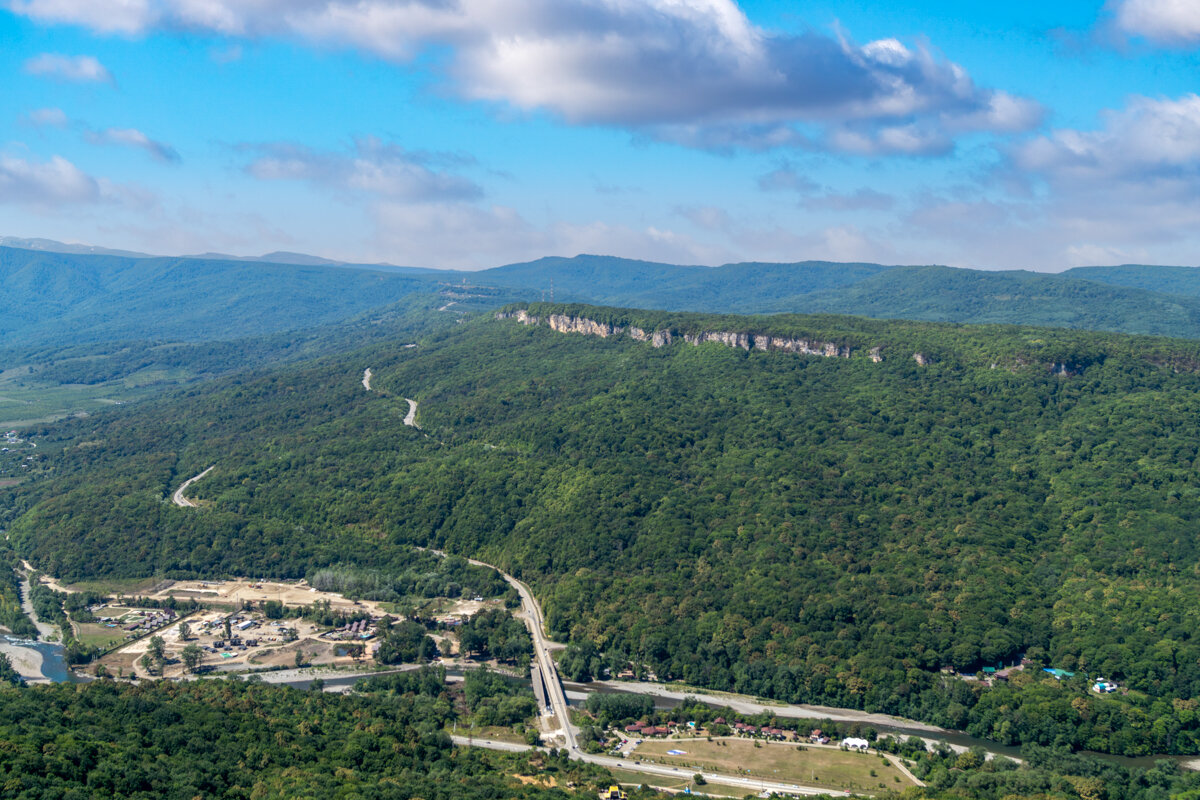 Вид с хребта Уна-Коз - Игорь Сикорский Вид с хребта Уна-Коз - Игорь Сикорский