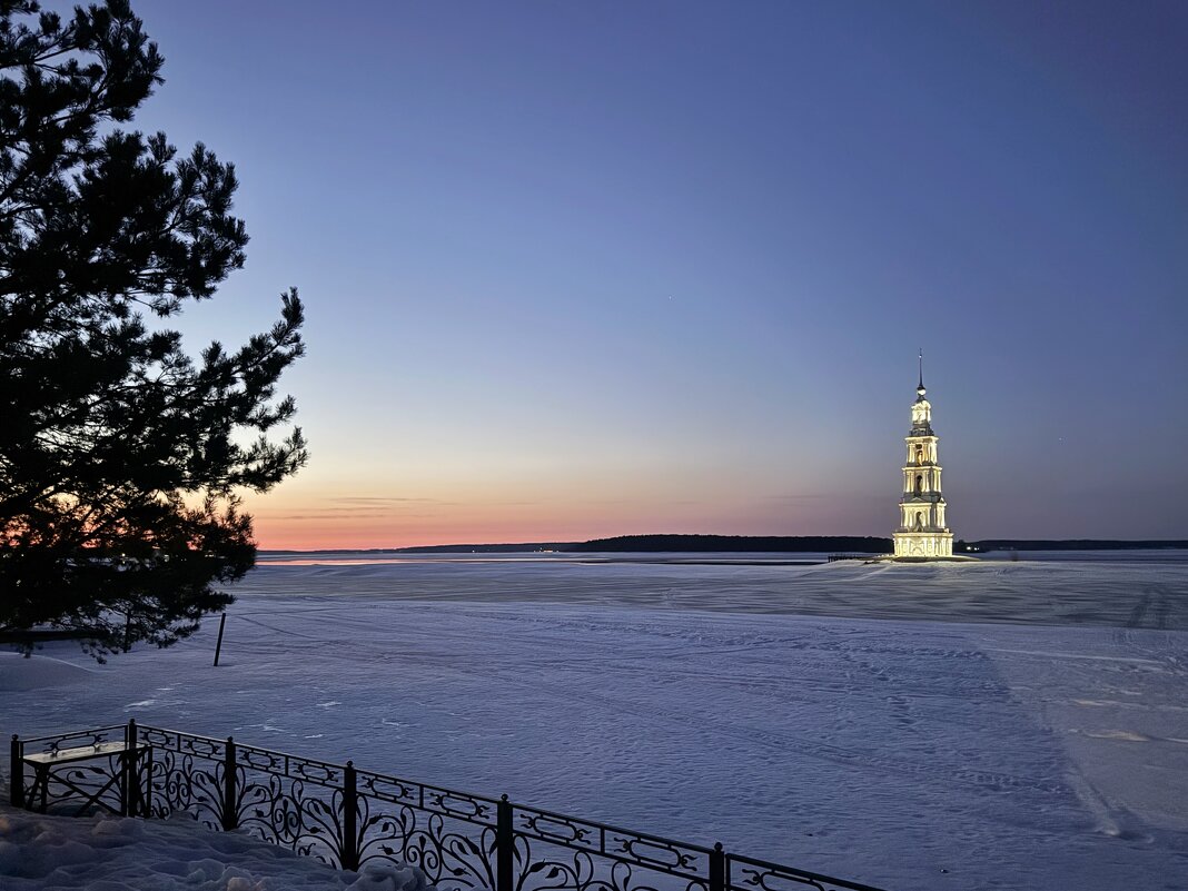 Калязинская колокольня - Сергей Б. Калязинская колокольня - Сергей Б.