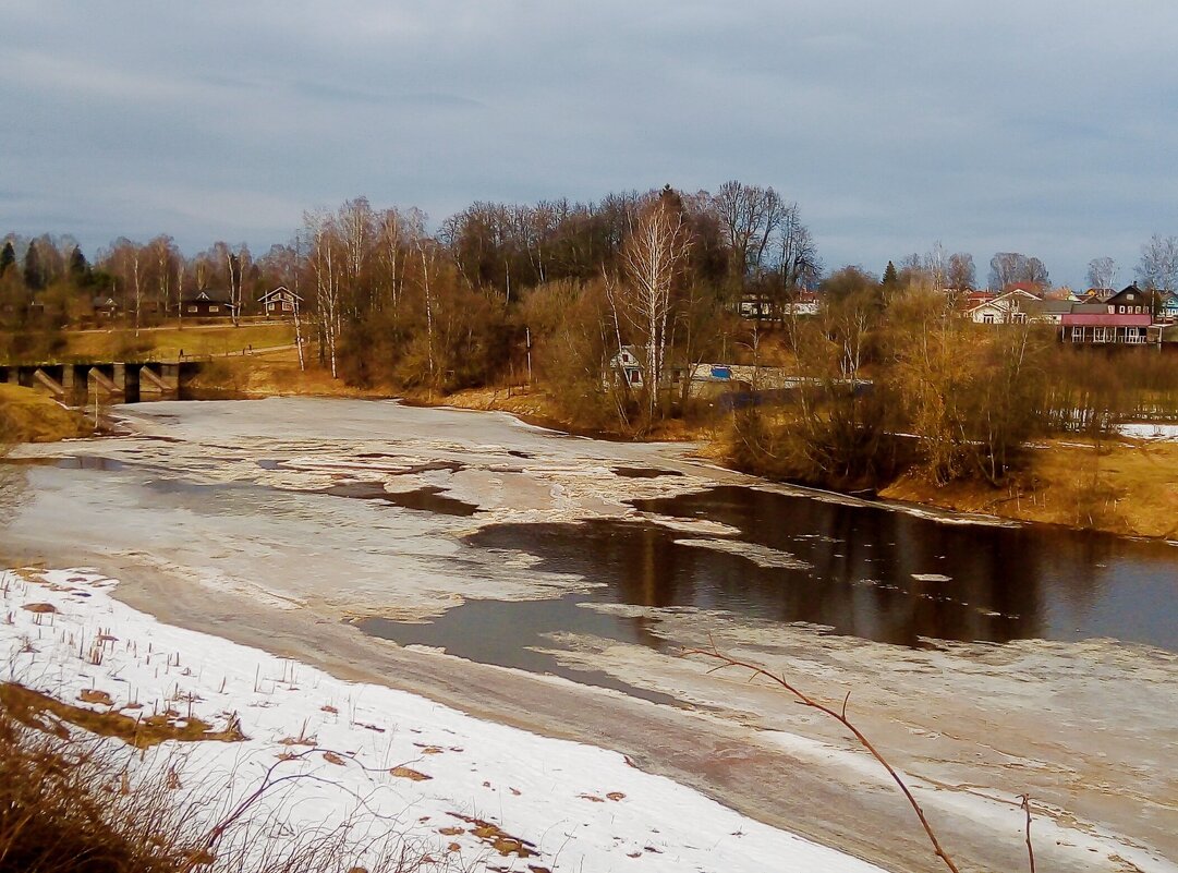 на реке Тихвинка - Сергей Кочнев