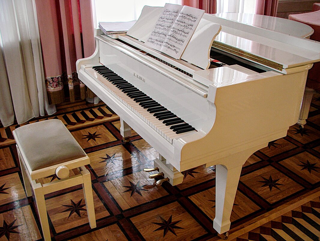 Белый рояль в Розовом зале - Анатолий Колосов