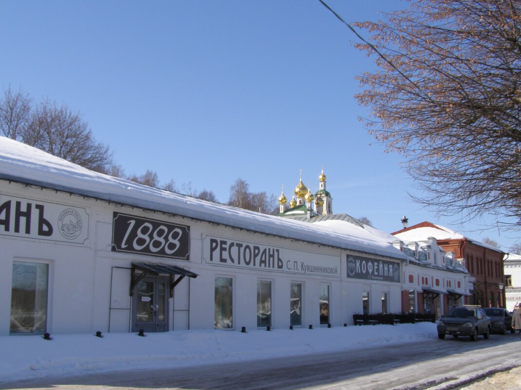 улица вдоль набережной Волги - Анна Воробьева улица вдоль набережной Волги - Анна Воробьева