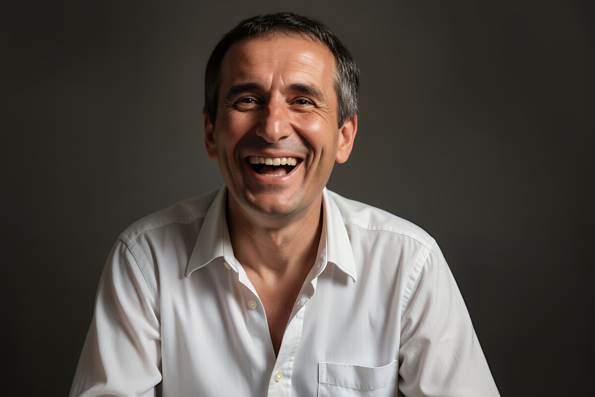 В содружестве с ИИ - Александр Лисовский