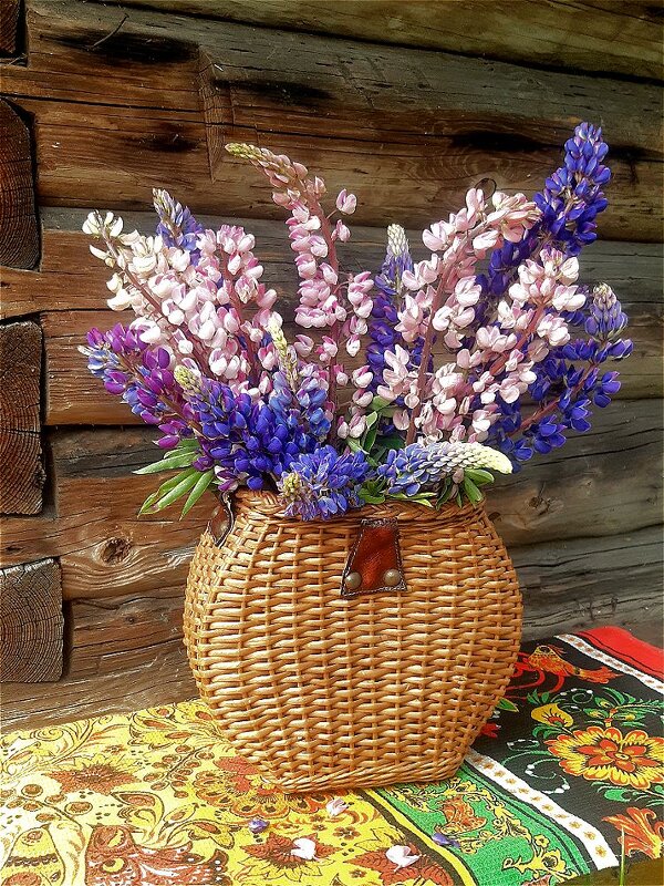 Корзиночка с люпинами в деревне! - Нина Андронова