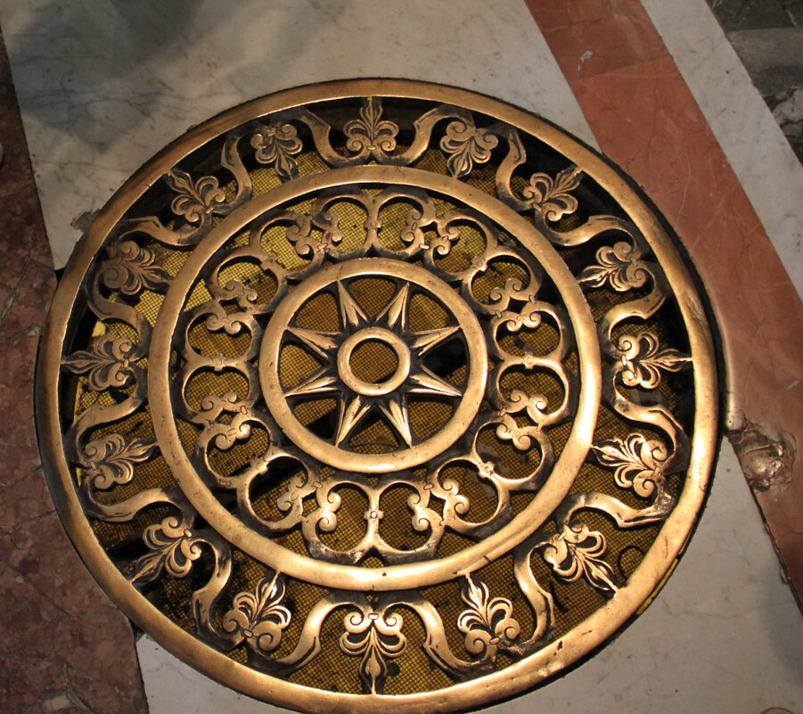 Бронзовая вентиляционная решетка - Любовь Сахарова