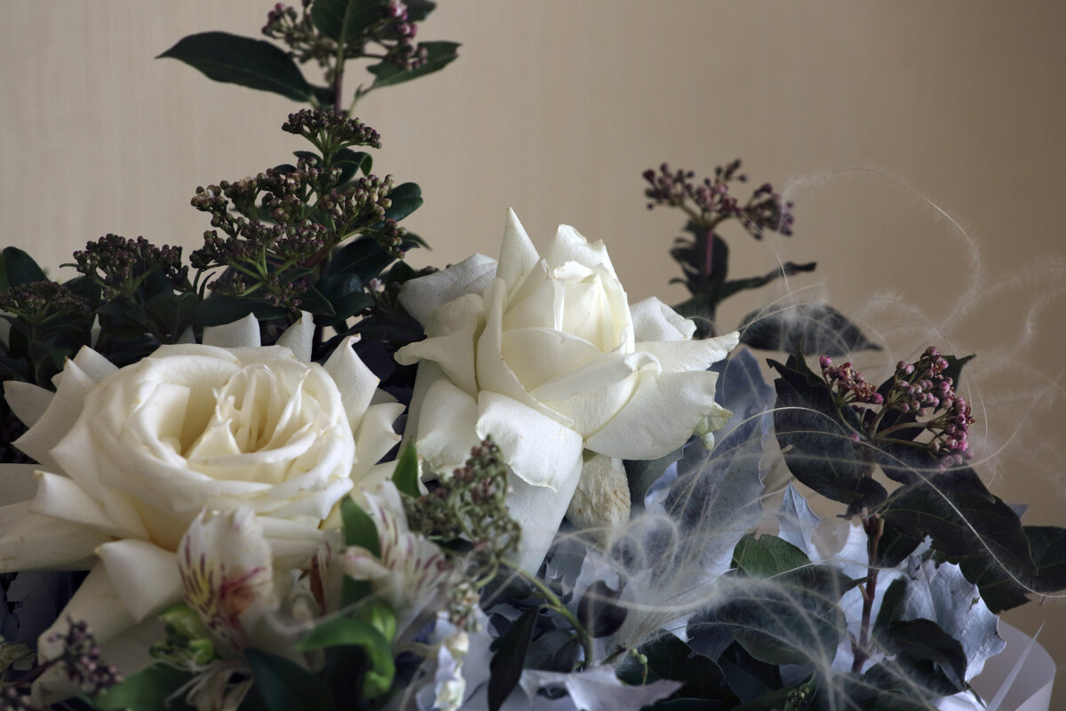 Букет с "паутинкой" - Леонид 