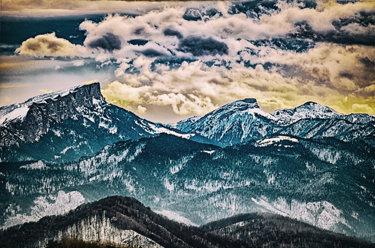 С высоты 2680 метров. - Игорь Хижняк