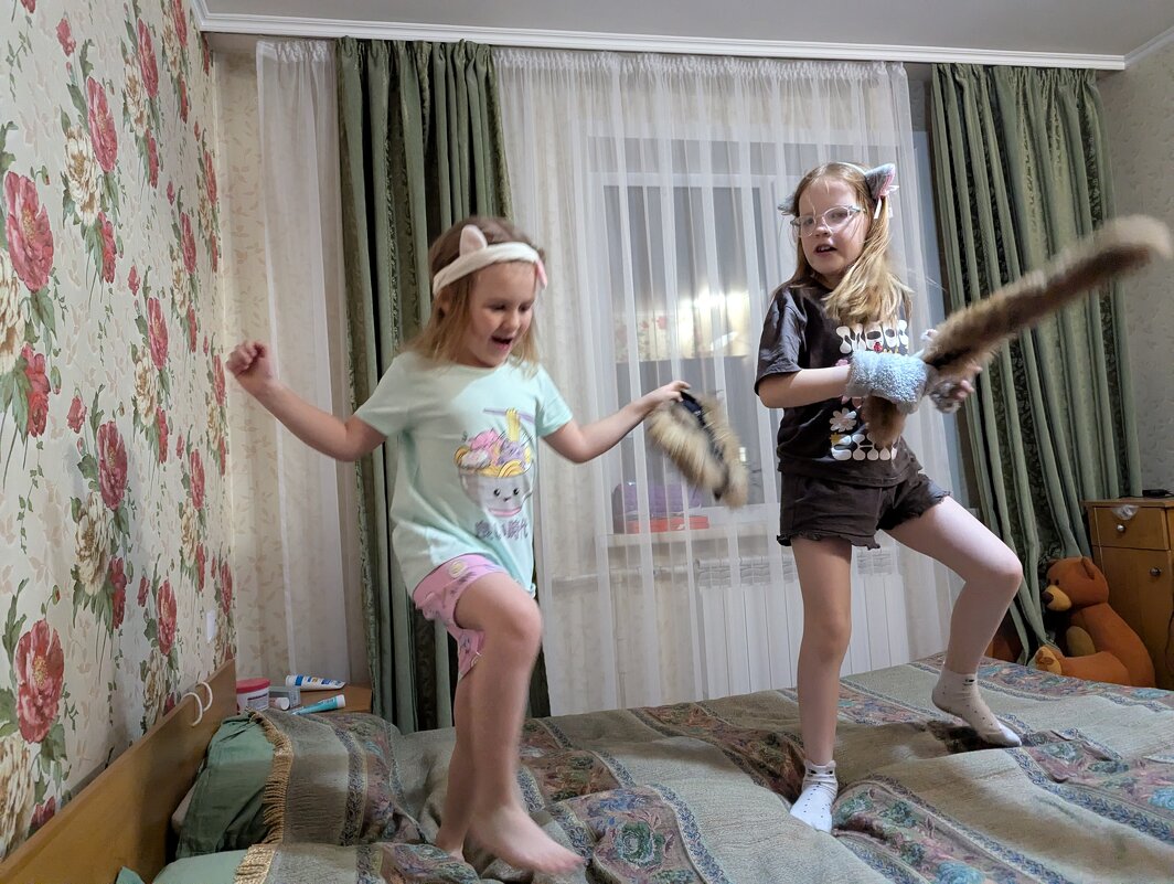 Веселье девчонок - Андрей Хлопонин Веселье девчонок - Андрей Хлопонин