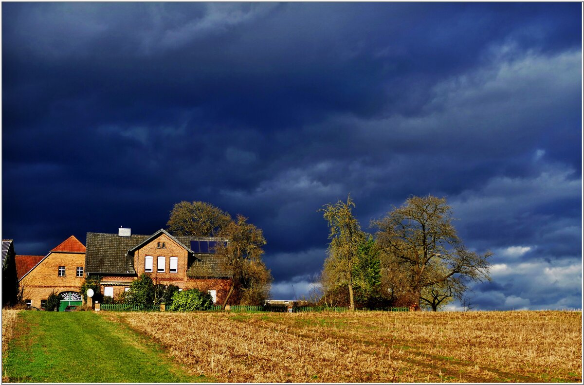 ТУЧА... - Elvira E. 