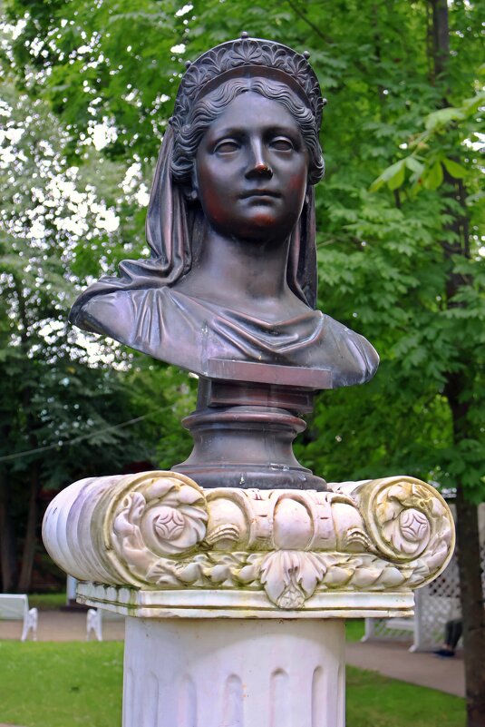 Королева Луиза - Сергей Карачин