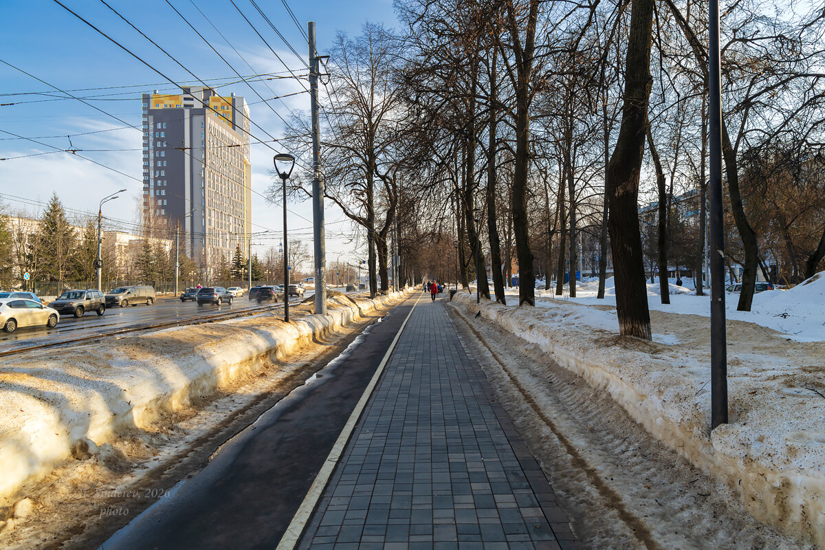 Весенняя улица - Александр Синдерёв