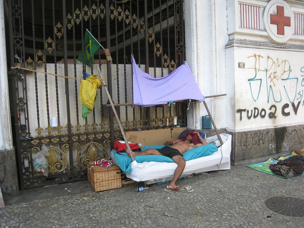 Скромная бразильская жилплощадь. - unix (Илья Утропов)