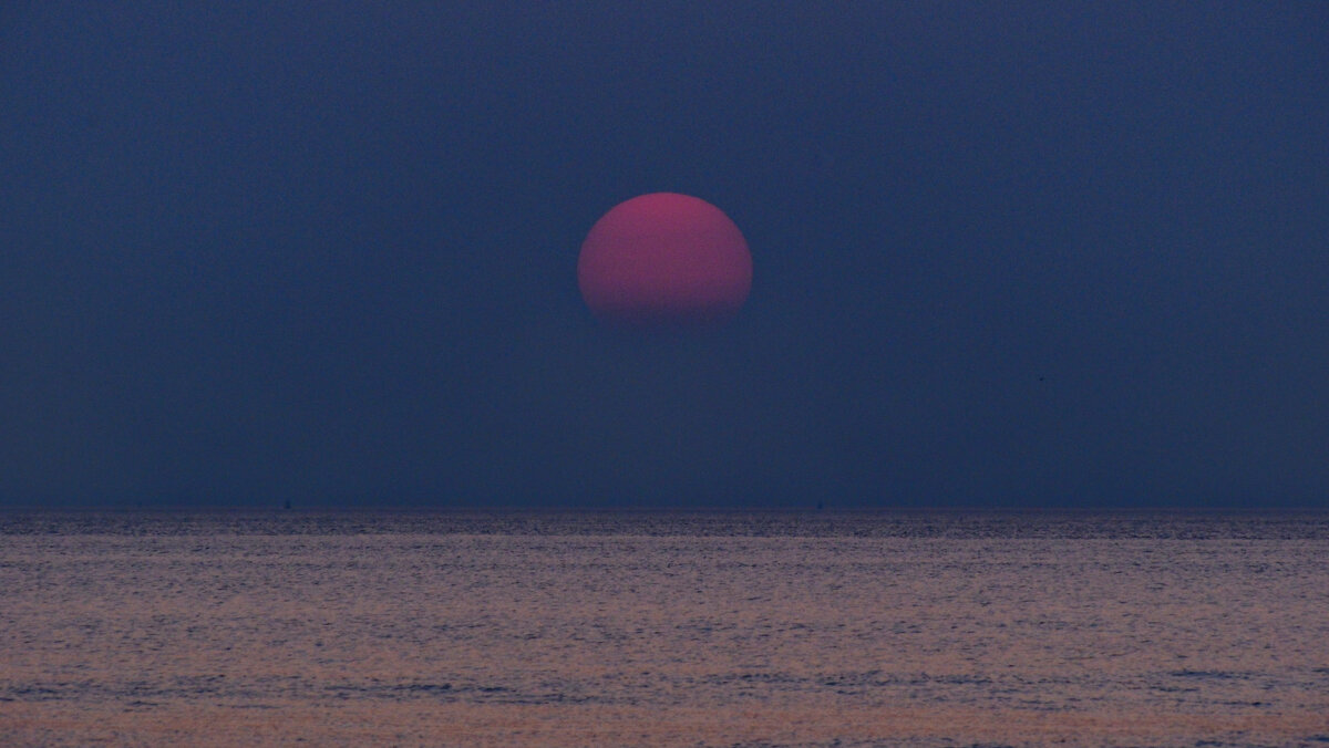 Солнце уходит в туман - Георгий А