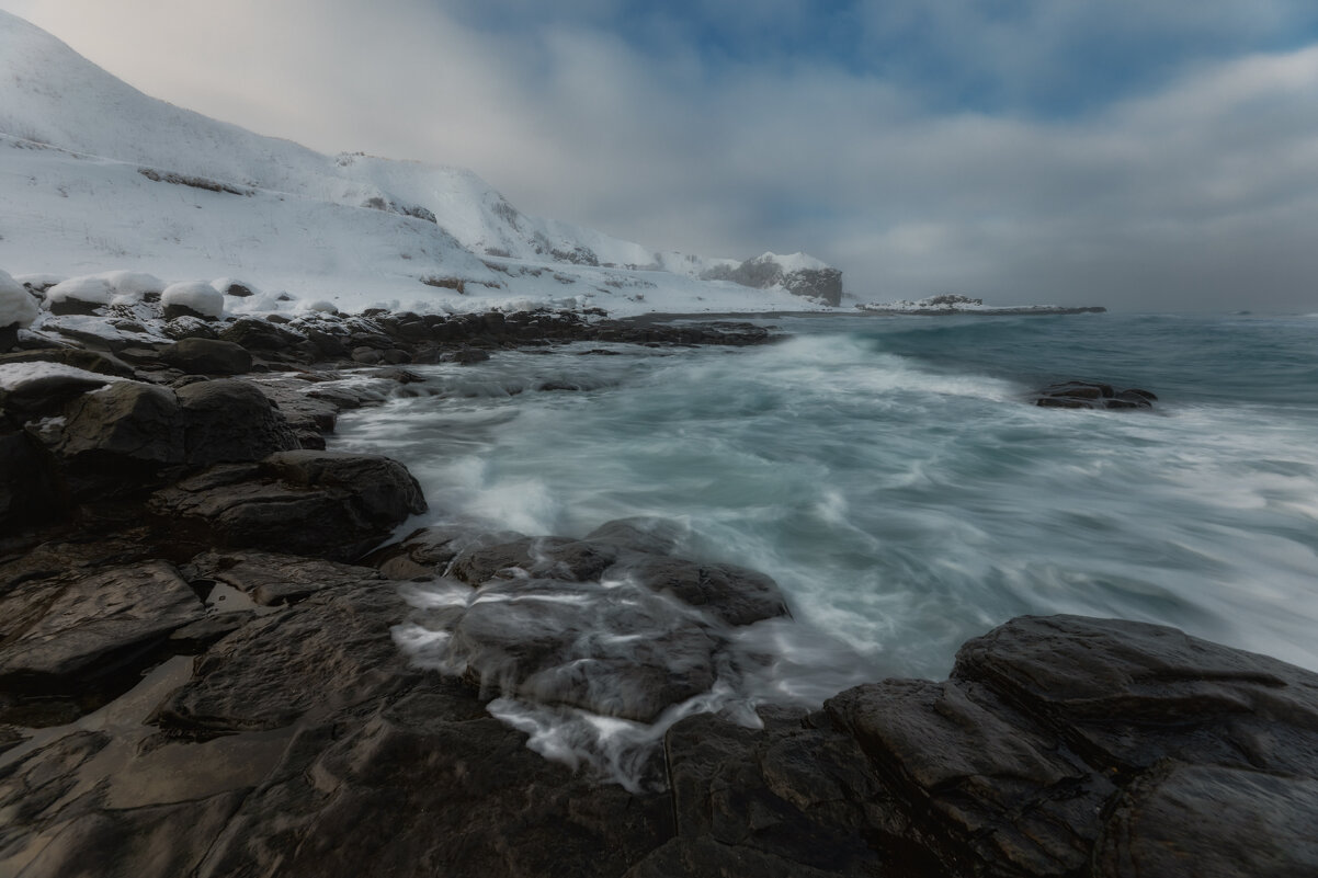 На Чёрных скалах - Дмитрий Шишкин