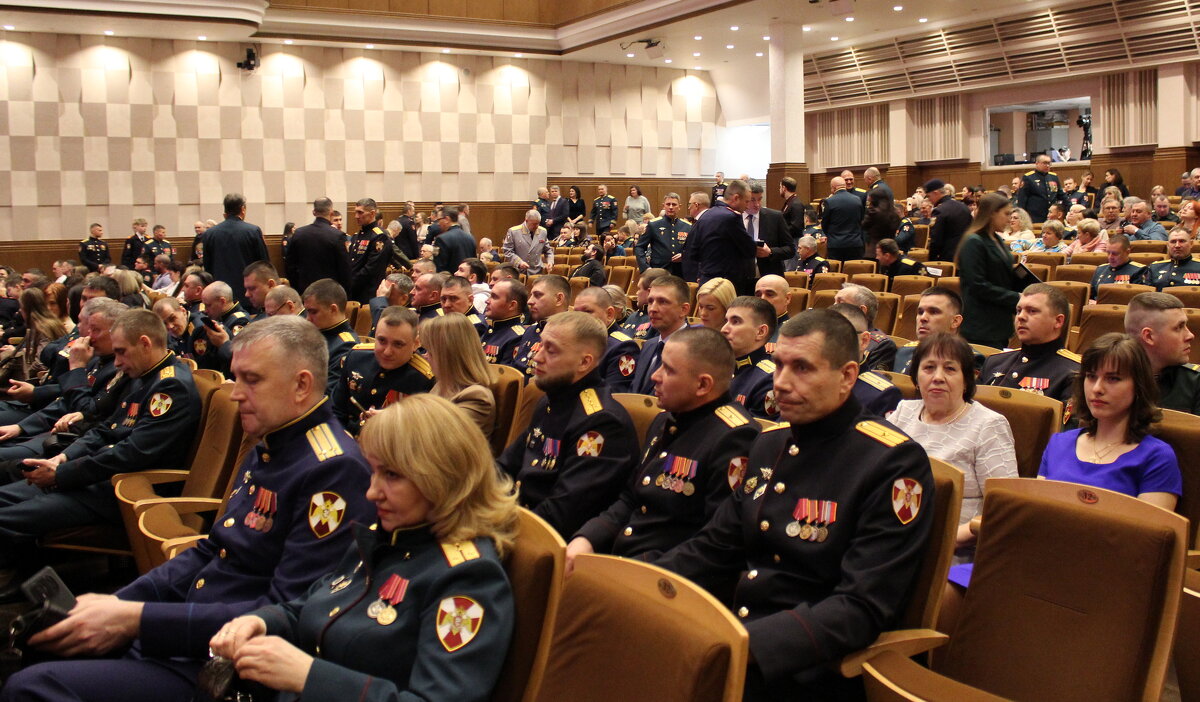 Одни из лучших сынов России - Татьяна Лютаева Одни из лучших сынов России - Татьяна Лютаева