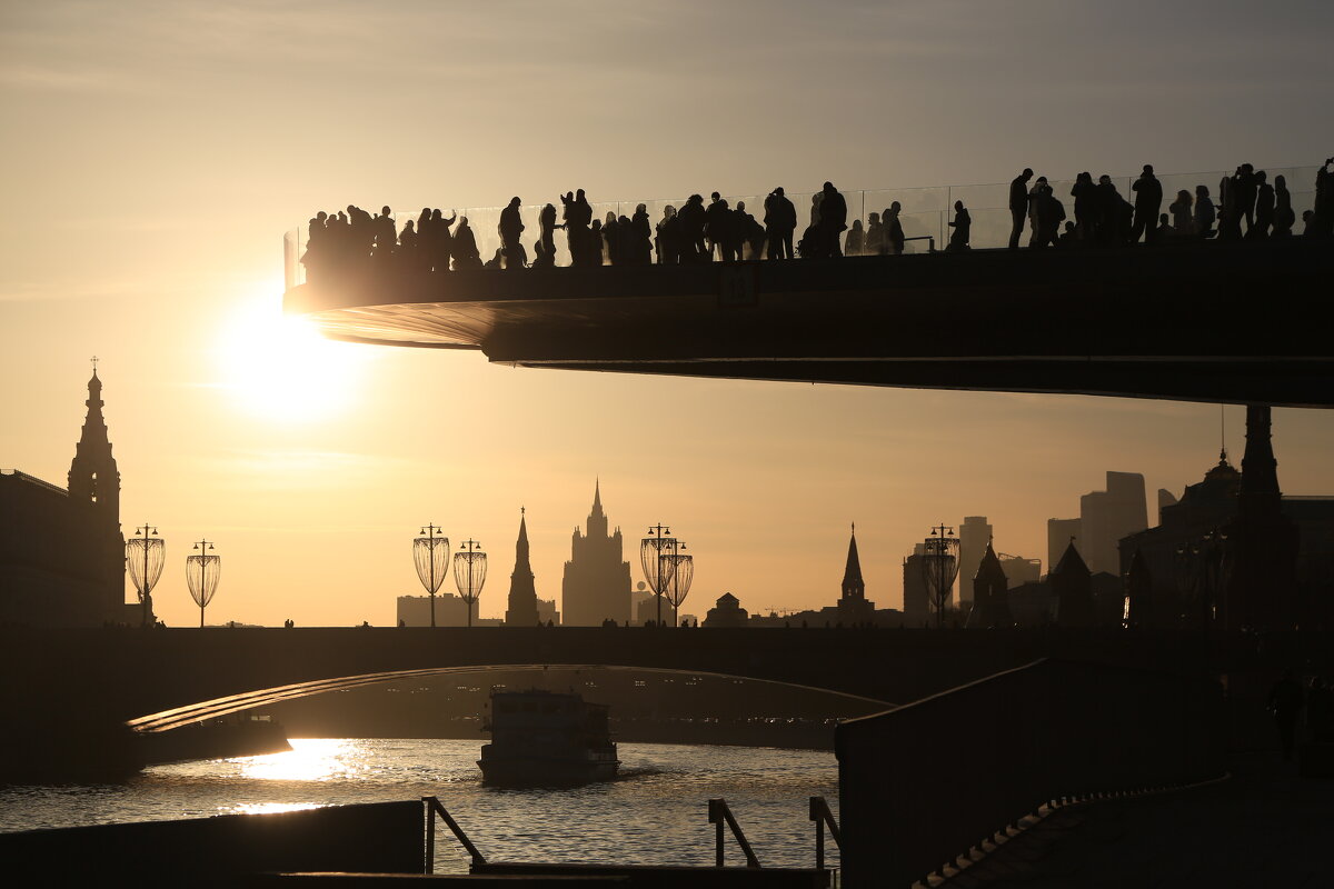 Мартовский закат в Зарядье - Ninell Nikitina