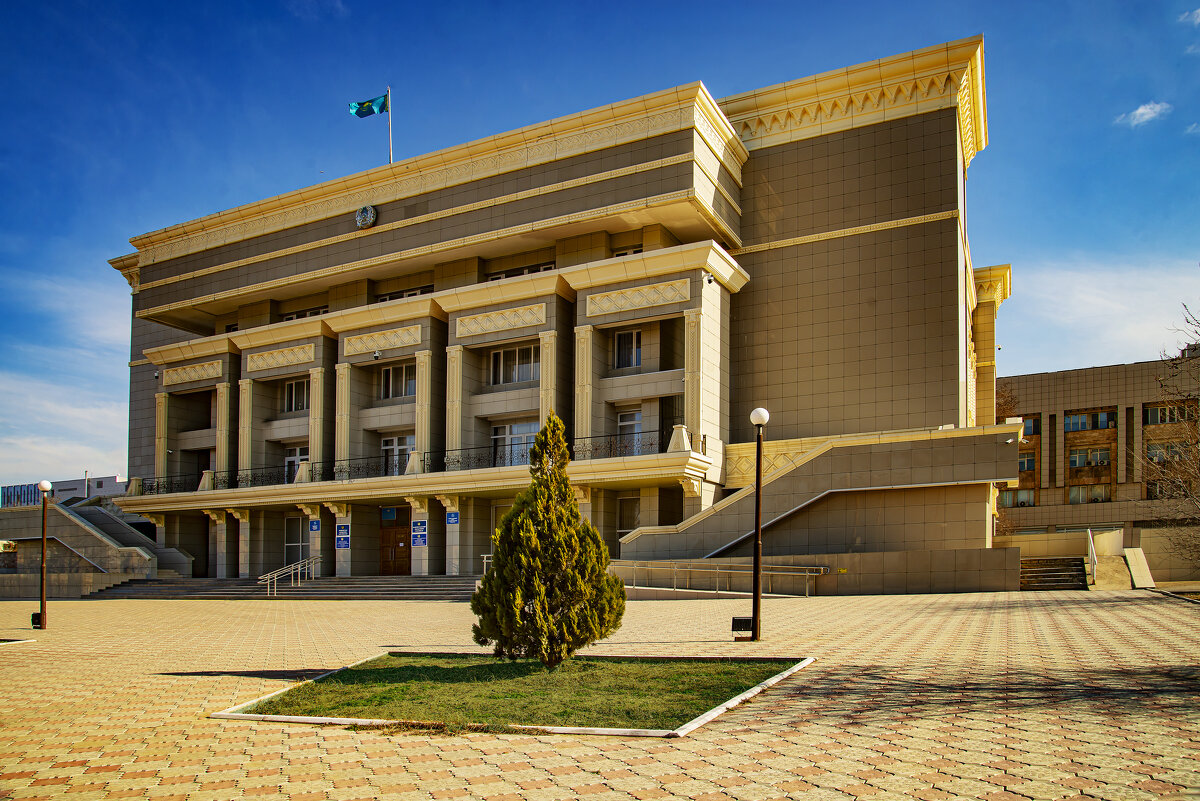 Областной акимат - Анатолий Чикчирный Областной акимат - Анатолий Чикчирный