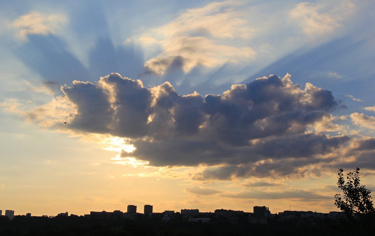 ..волшебные лучи... - Александр Герасенков