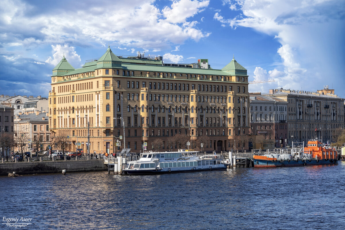 На набережной Макарова - Евгений На набережной Макарова - Евгений