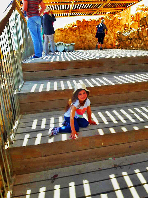 УЖ   ОЧЕНЬ   КРУТЫЕ   СТУПЕНЬКИ - Анатолий Малобродский