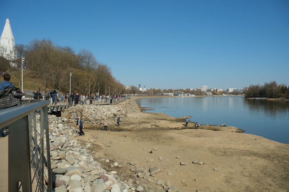 Москва-река обмелела... - Лютый Дровосек