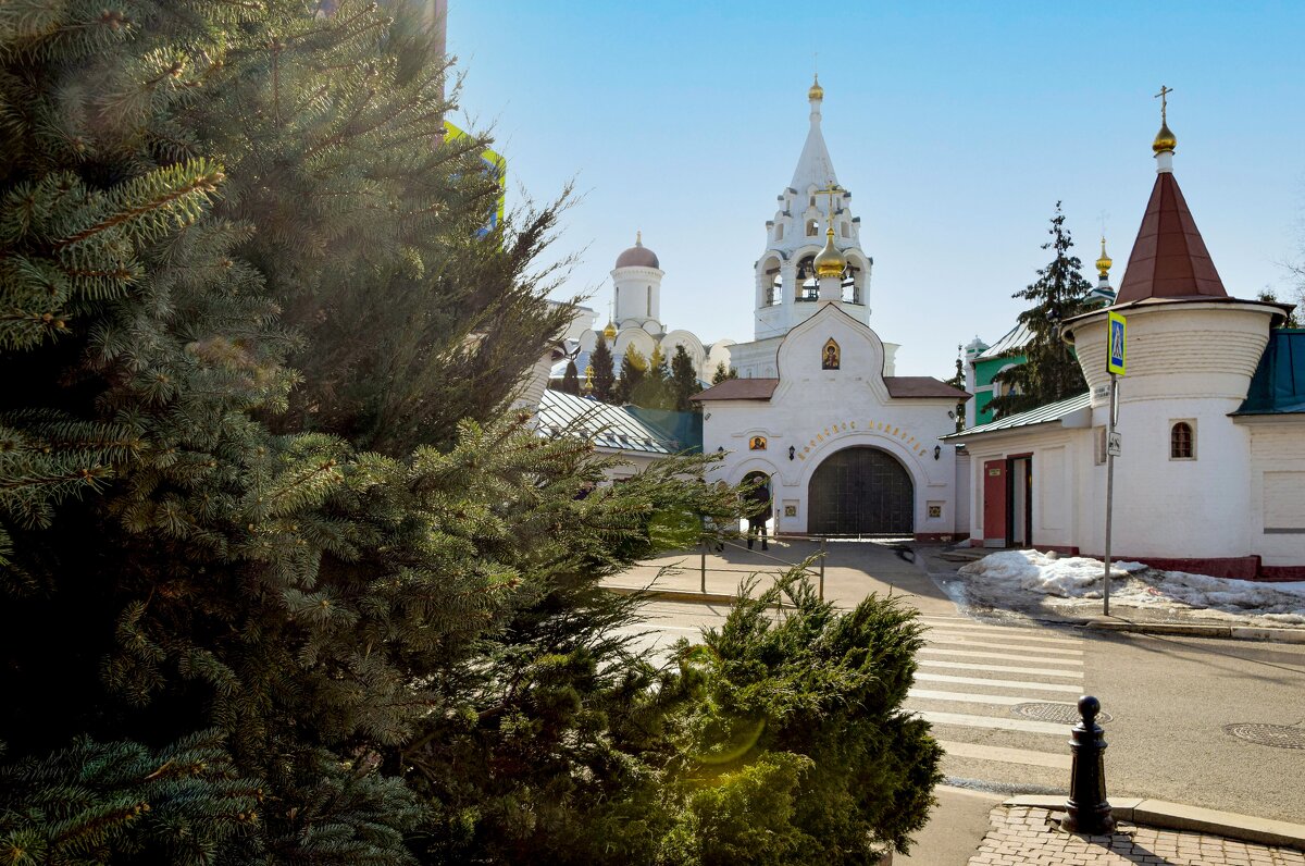 Подворье Афонского Пантелеимонова монастыря. - Олег 