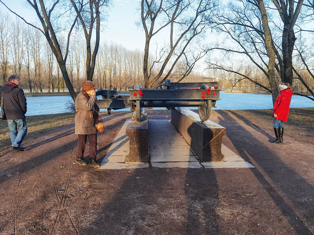 Парк Победы. - Лилия *