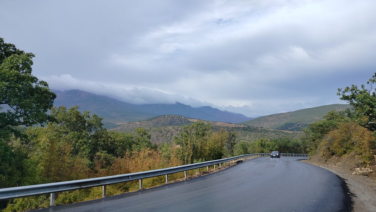 Крымскими дорогами - Олег Денисов