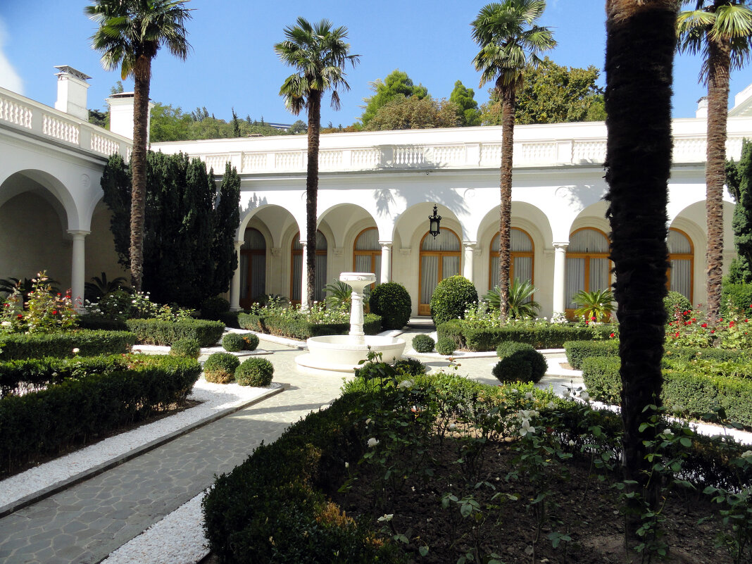 Итальянский дворик Ливадийского дворца - Ольга 