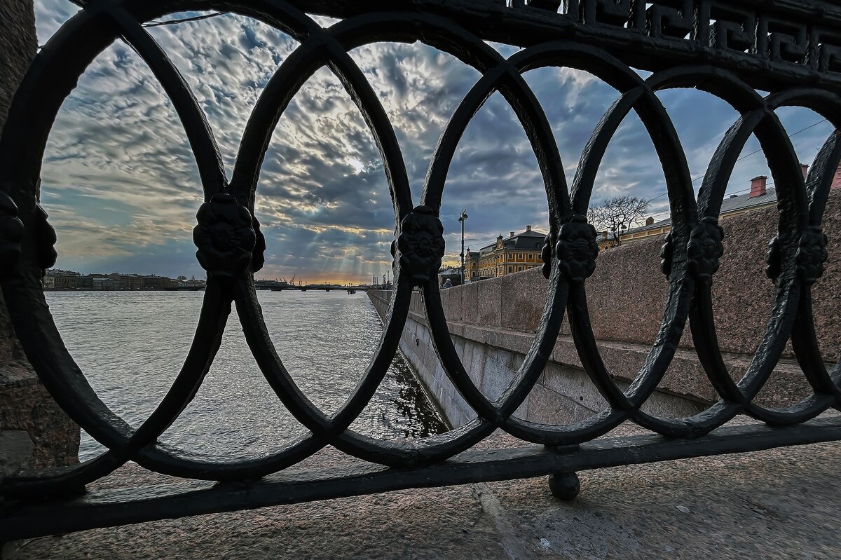 Санкт-Петербург – русский портовый город на побережье Балтийского моря - Дмитрий Иванов
