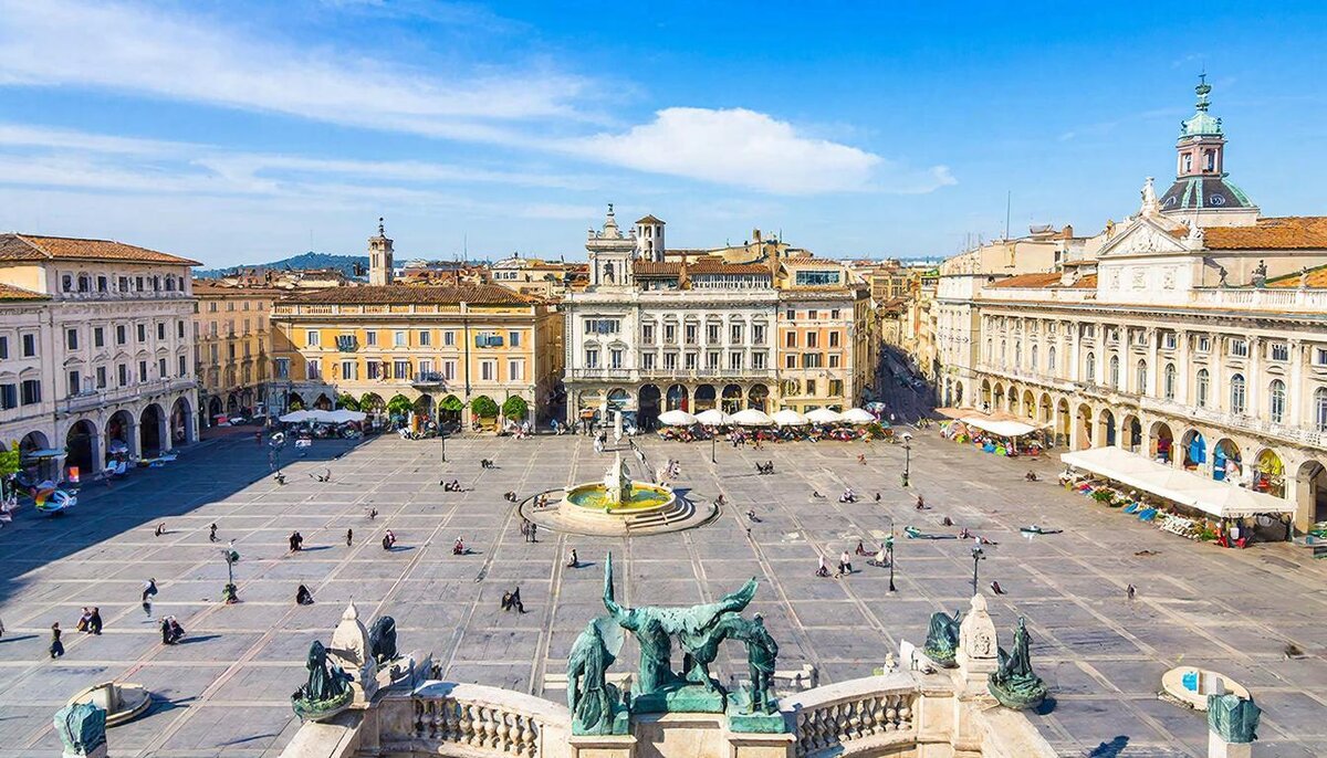 Площади Европы - СЕРГЕЙ ФИЛОЧКИН