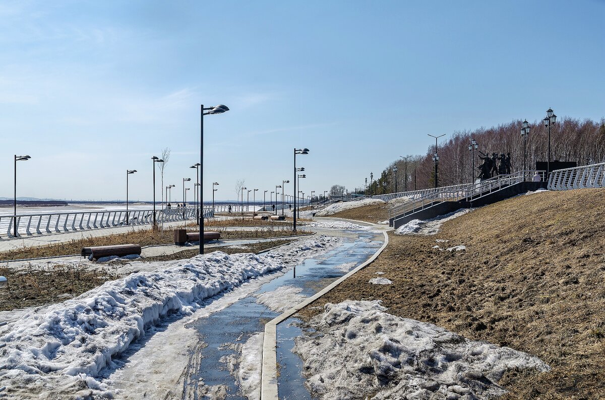 Весенняя набережная - Виктор Иванович Чернюк