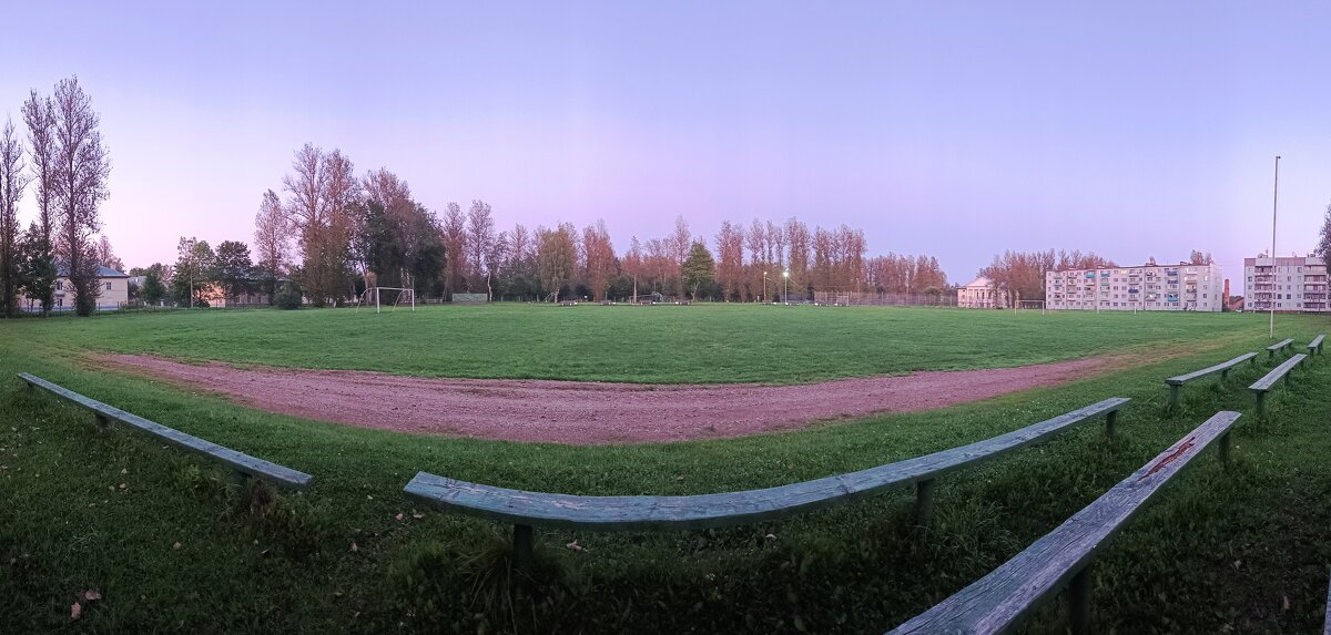 Стадион в г. Дно - Артем 