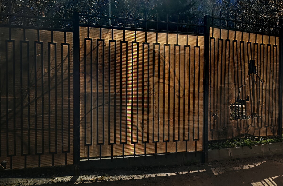 ТЕАТР ПРЕДЗАКАТНЫХ ТЕНЕЙ - Юрий Вовк