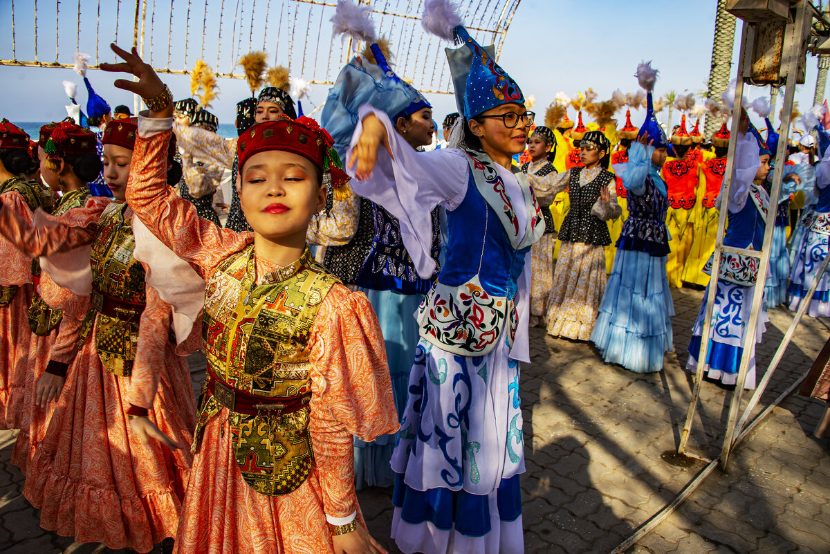 В ритме танца - Анатолий Чикчирный