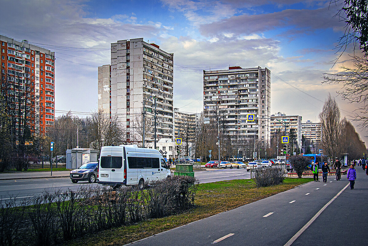 В ГОРОДЕ ВЕСНОЙ - Владимир Кроливец