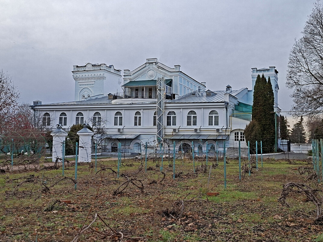 Дом  помещиков Полянских ныне резиденции митрополита Саранского и Мордовского - ИРЭН@ .
