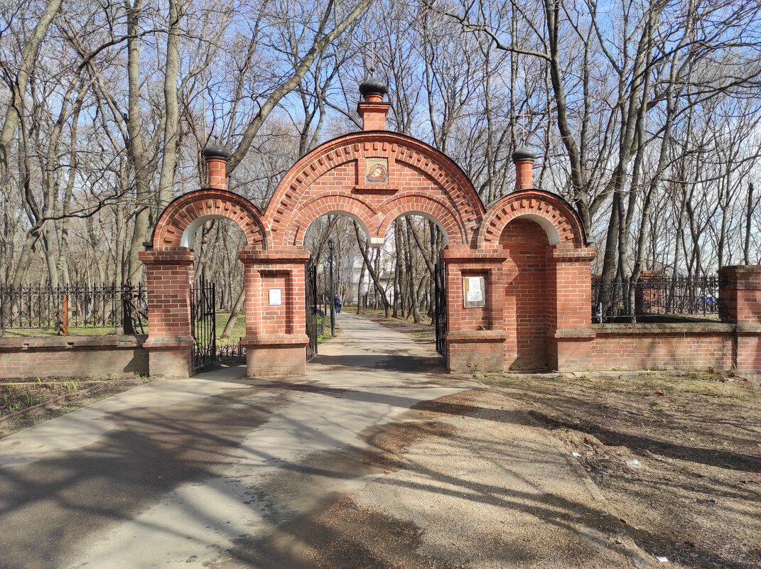 Вход на территорию.. - Игорь Ч. Вход на территорию.. - Игорь Ч.