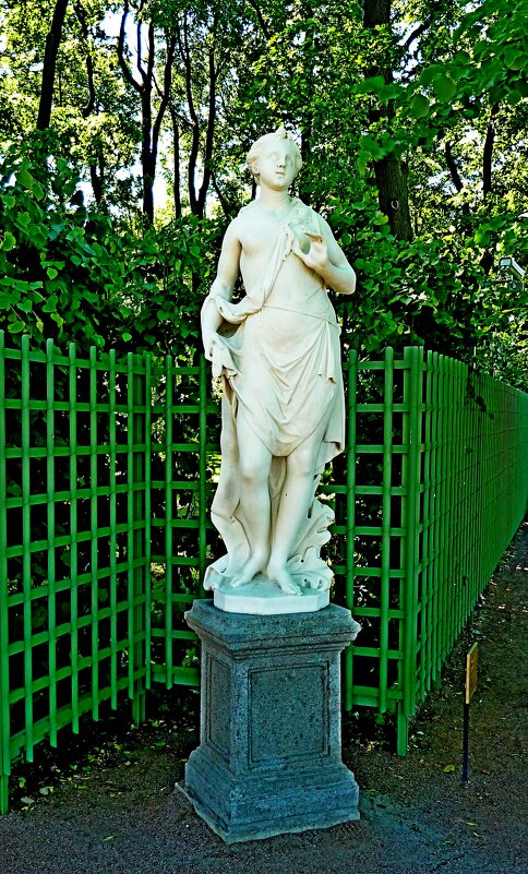 ЛЕТНИЙ САД. - Виктор Осипчук