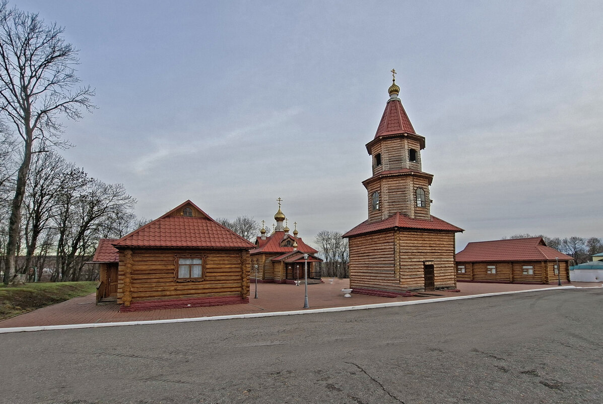 Колокольня и церковь Новомучеников и исповедник. - ИРЭН@ .