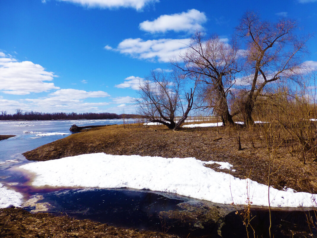 Май...Последний снежник! - Владимир Май...Последний снежник! - Владимир