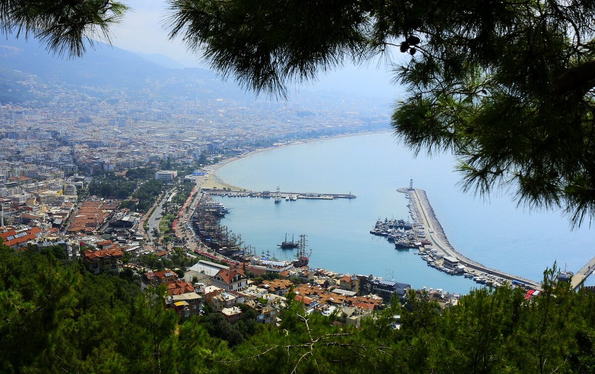 Аланья в дымке - Юрий. Шмаков