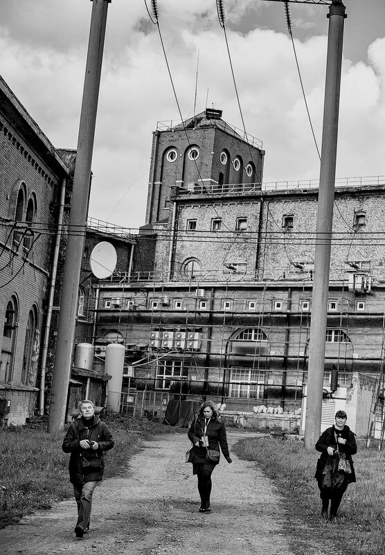 *** - Александр Русинов