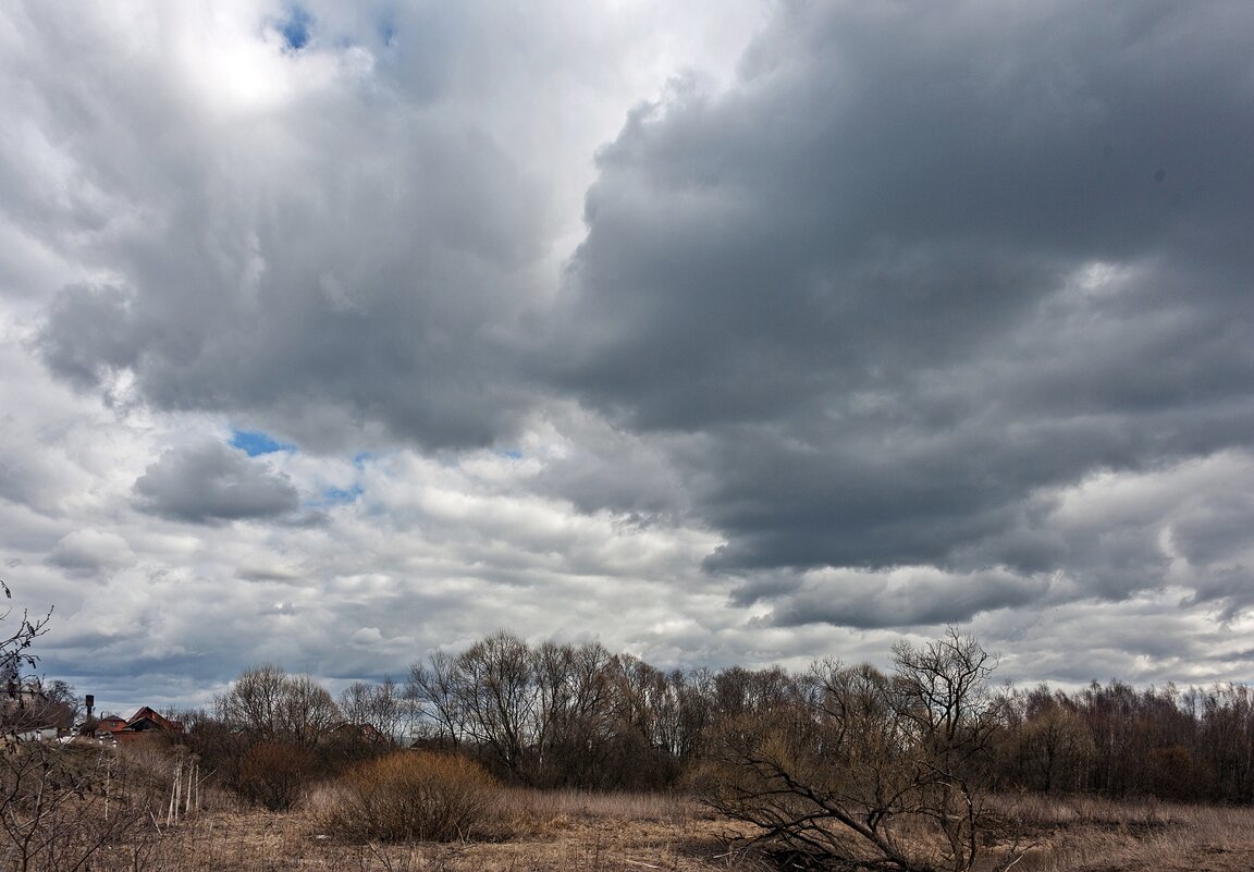 Хмурый апрель - Валерий Иванович