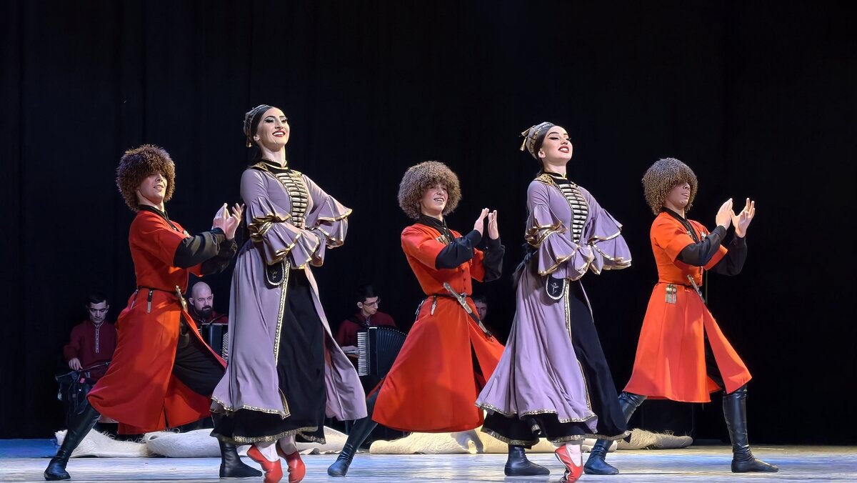 Кавказский танец - Мариша Тим