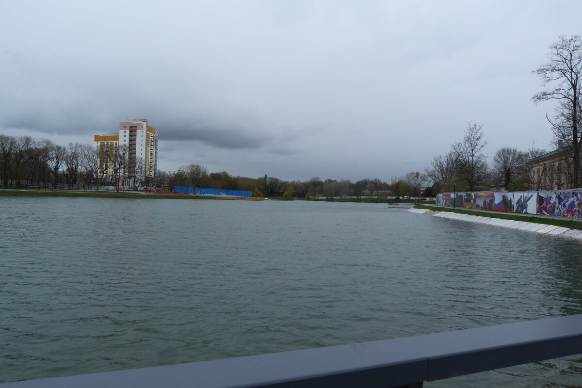 Пасмурный день - Валентин Семчишин Пасмурный день - Валентин Семчишин