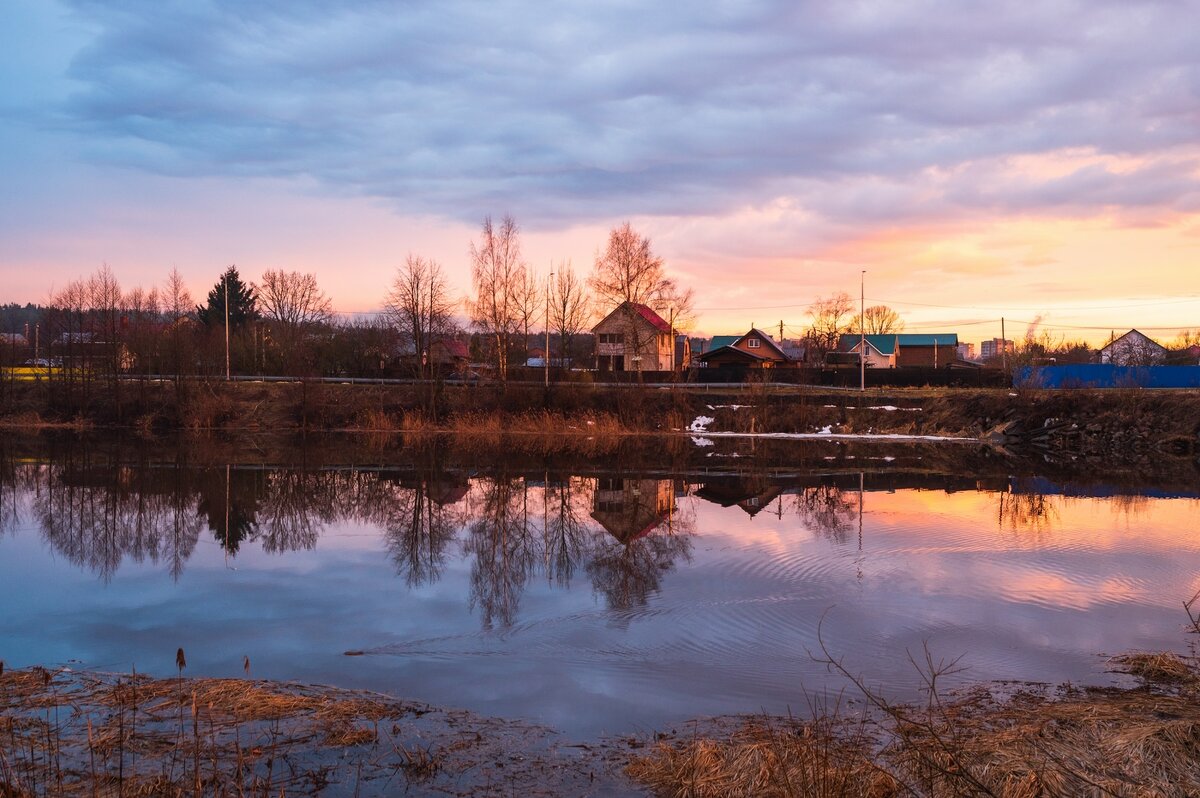 Апрельским вечером. - Виктор Евстратов Апрельским вечером. - Виктор Евстратов
