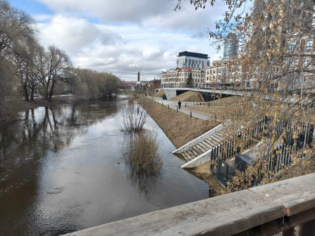 ИСЕТЬ РАЗЛИЛАСЬ - ura Зелев